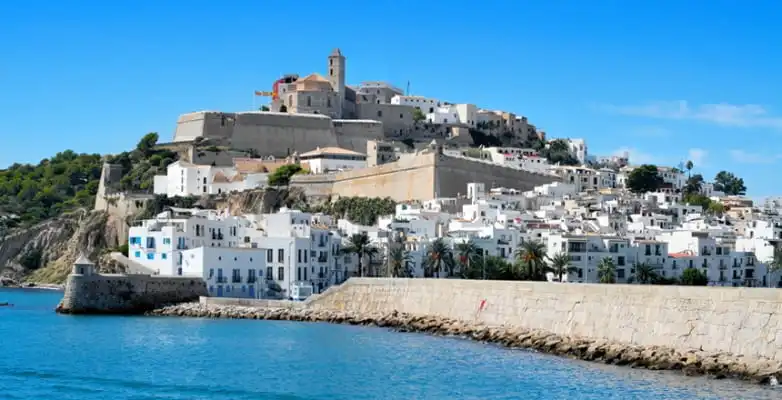 Blick auf die Altstadt von Eivissa, Ibiza