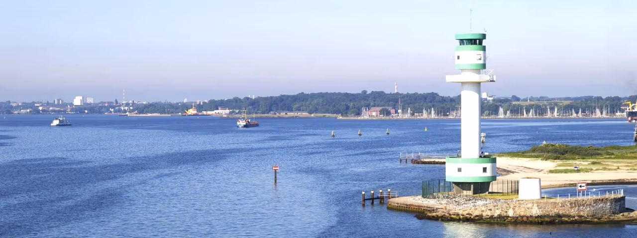 adac autovermietung kiel istock 000005346234