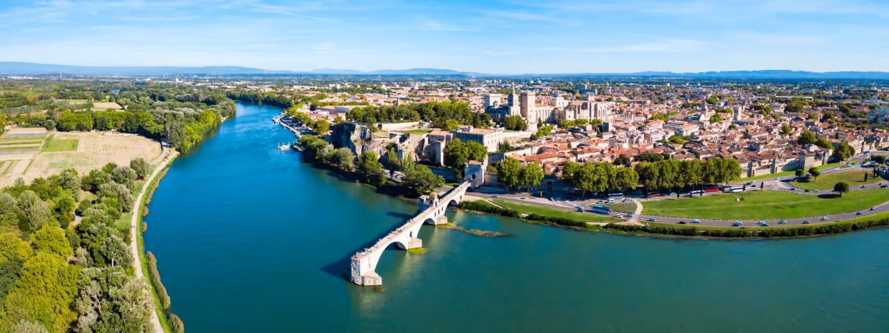 avignon frankreich fotolia 287216752