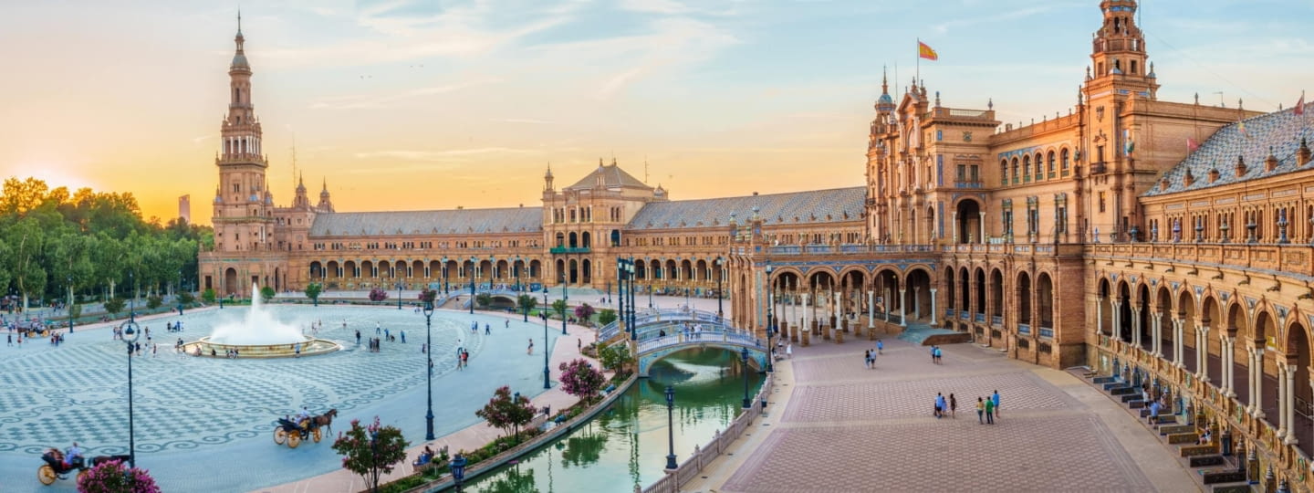 sevilla spanien andalusien plaza de espana fotolia 160181726