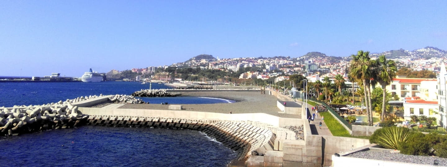 funchal madeira uferpromenade hafen meer