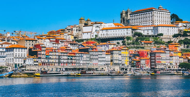 Hafenpromenade in Porto, Portugal