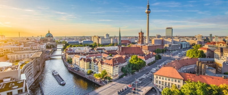 berlin stadt panorama spree fernsehturm fotolia 89734137
